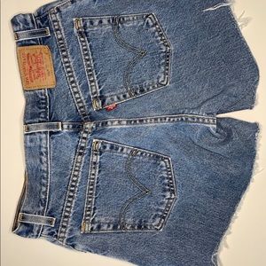 Vintage Levi’s shorts size 8